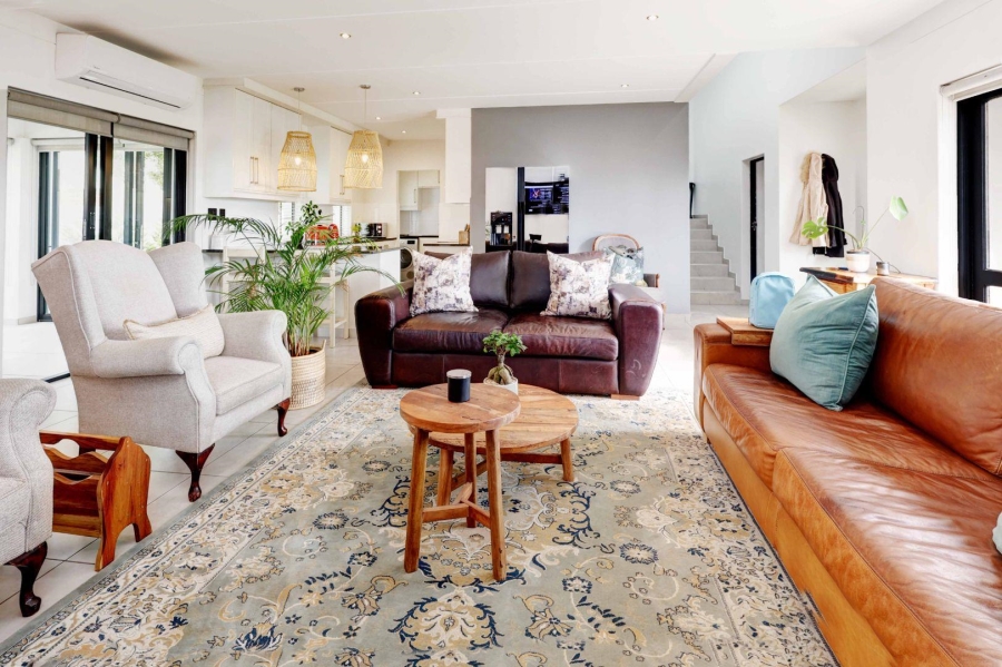 To Let 3 Bedroom Property for Rent in Graanendal Western Cape